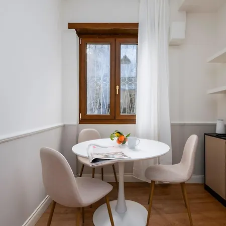 Zen Vatican - Zen 30 Apartman